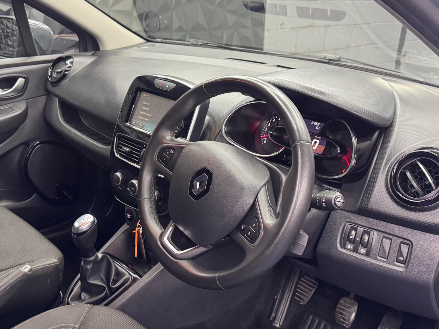 Used Renault Clio for sale - 77696501: Photo 22