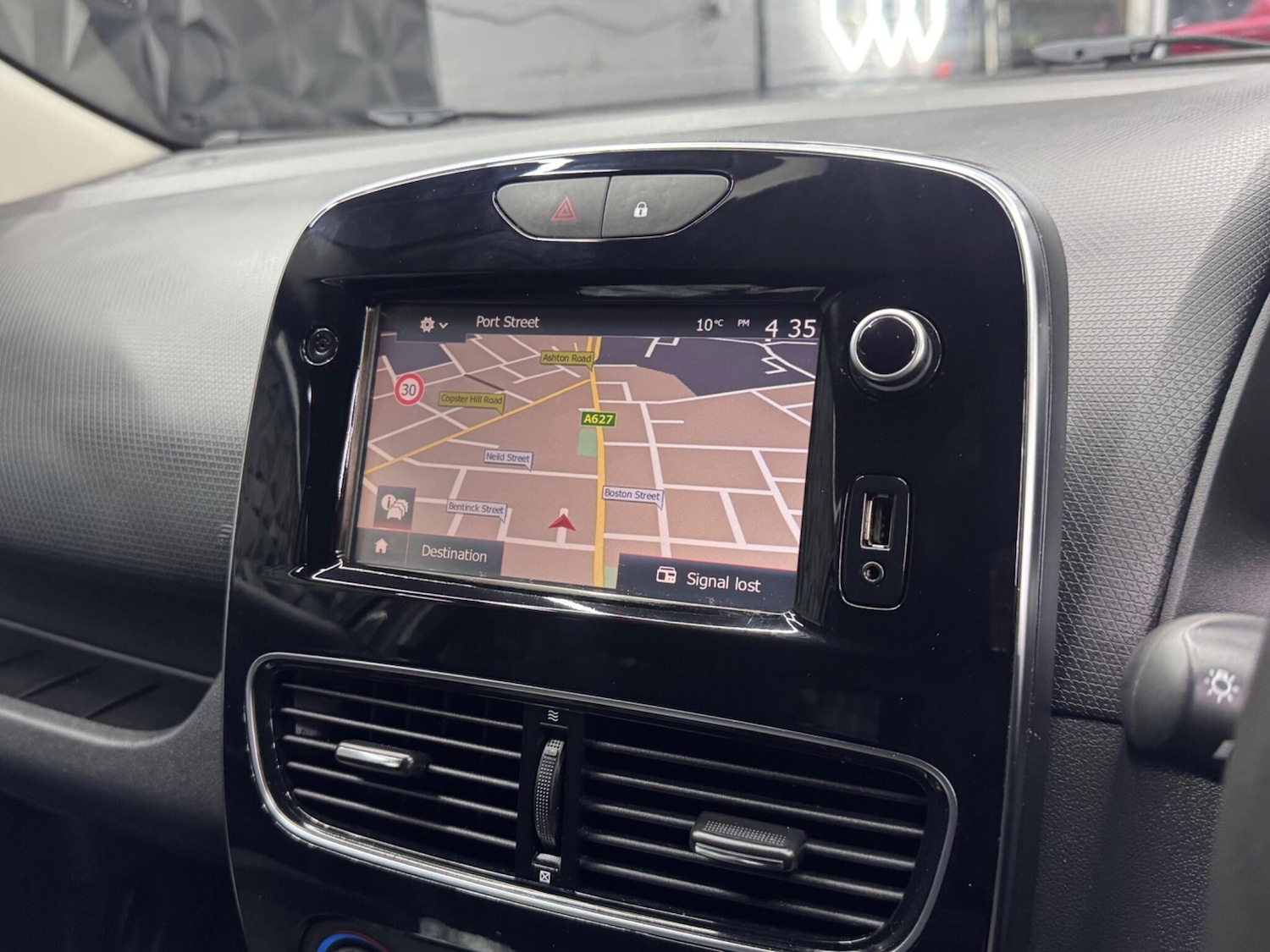 Used Renault Clio for sale - 77696501: Photo 32