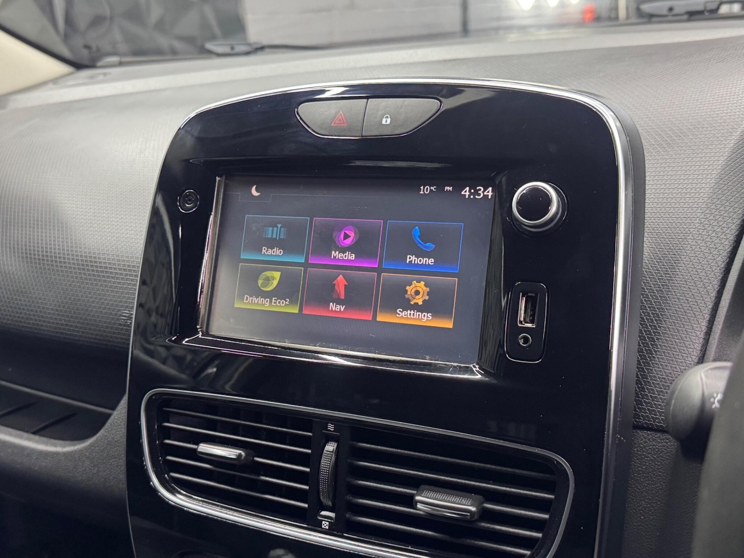 Used Renault Clio for sale - 77696501: Photo 33