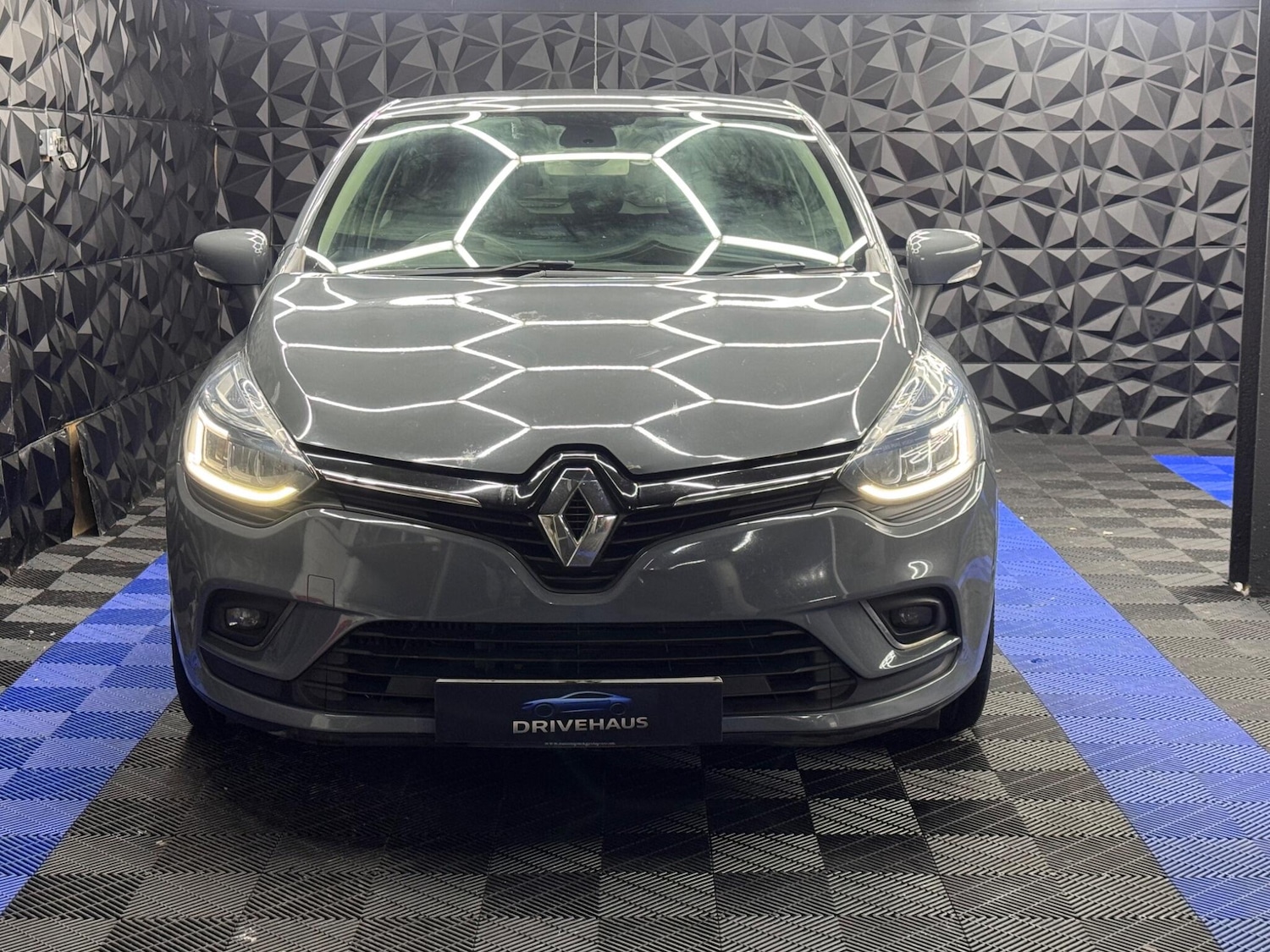 Used Renault Clio for sale - 77696501: Photo 8