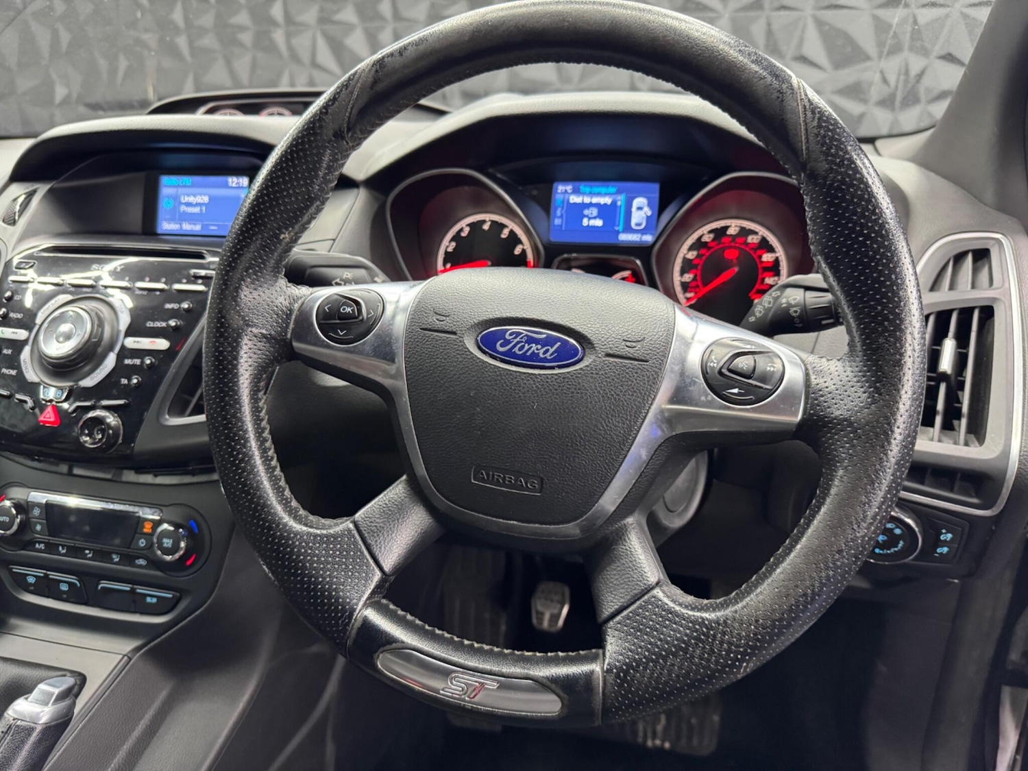 Used Ford Focus 2014 for sale - 77290951: Photo 25