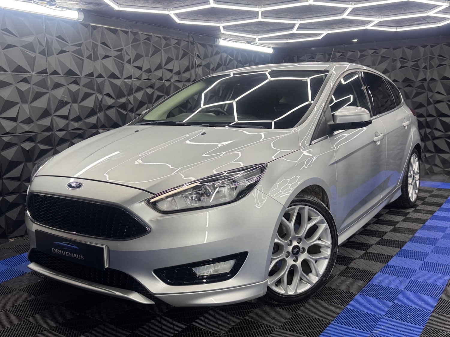Used Ford Focus 2015 for sale - 77131102: Photo 11