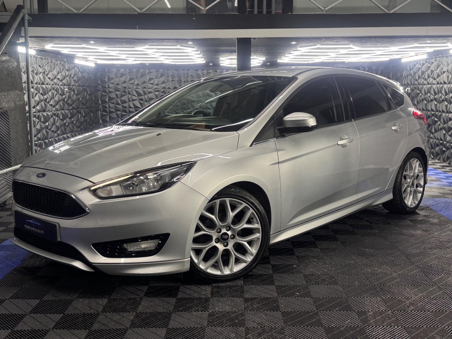 Used Ford Focus 2015 for sale - 77131102: Photo 12