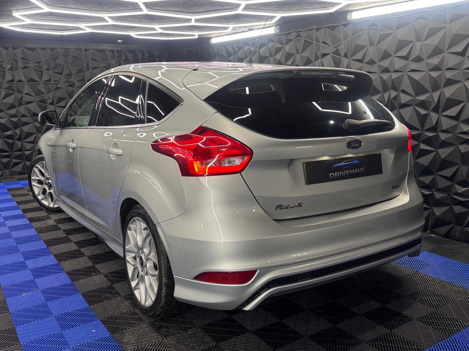 Used Ford Focus 2015 for sale - 77131102: Photo 14