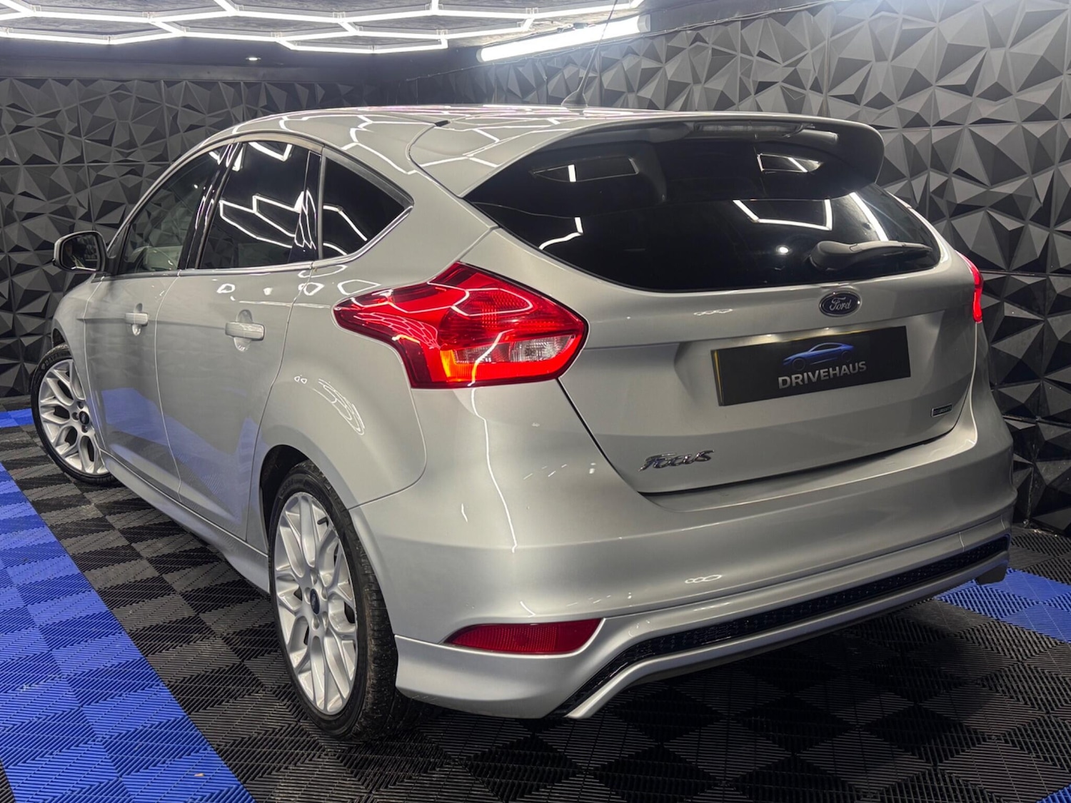 Used Ford Focus 2015 for sale - 77131102: Photo 15