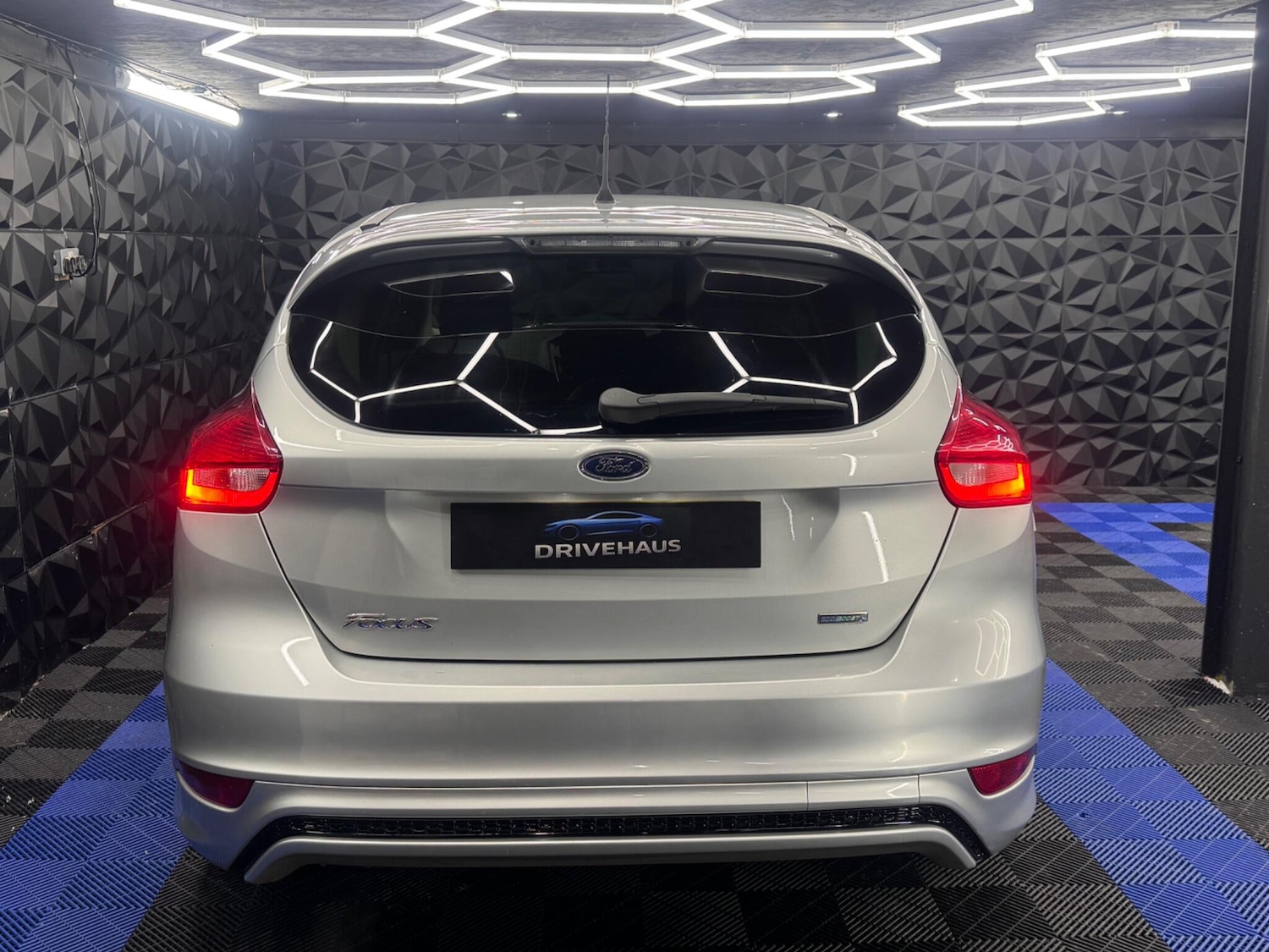 Used Ford Focus 2015 for sale - 77131102: Photo 17