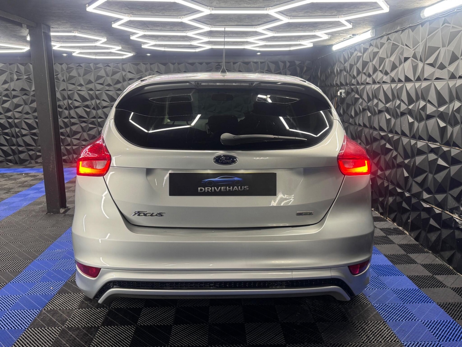 Used Ford Focus 2015 for sale - 77131102: Photo 19