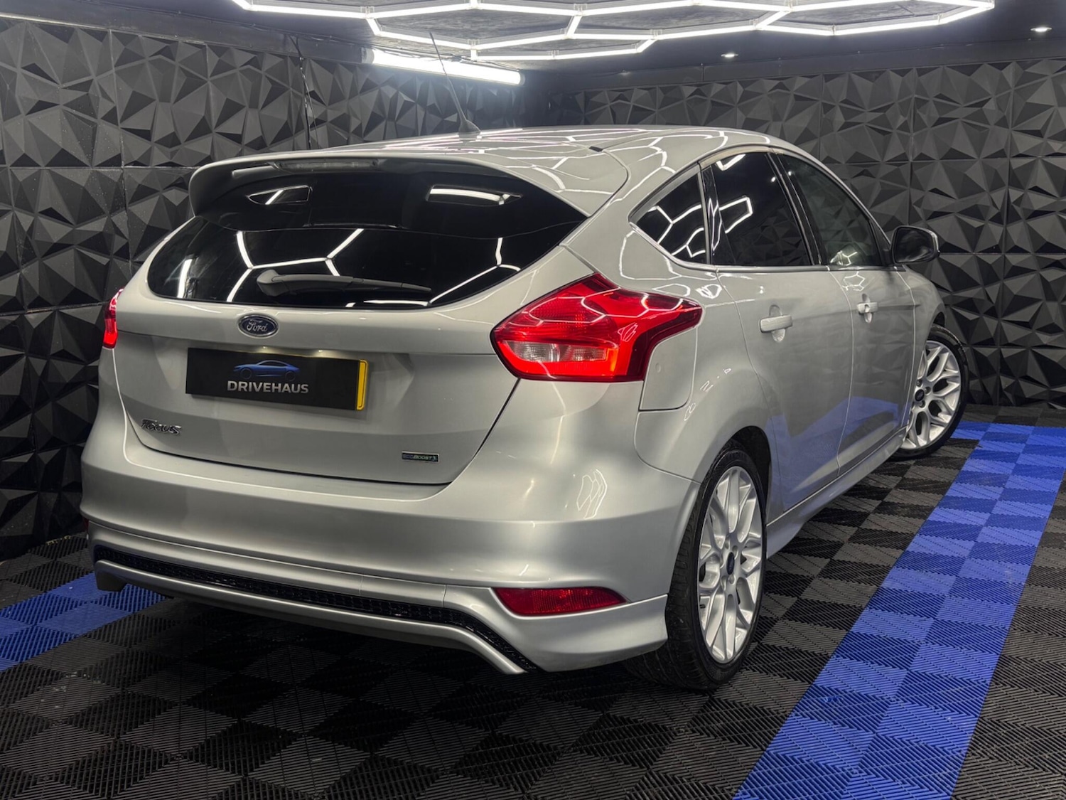 Used Ford Focus 2015 for sale - 77131102: Photo 22