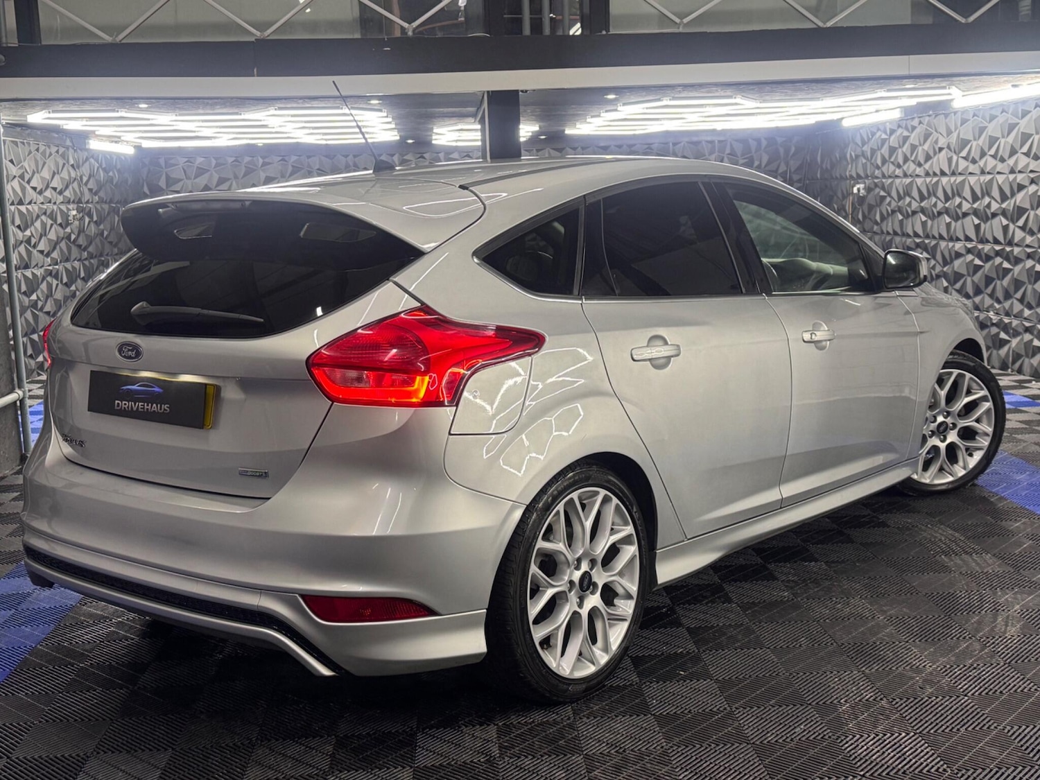 Used Ford Focus 2015 for sale - 77131102: Photo 23