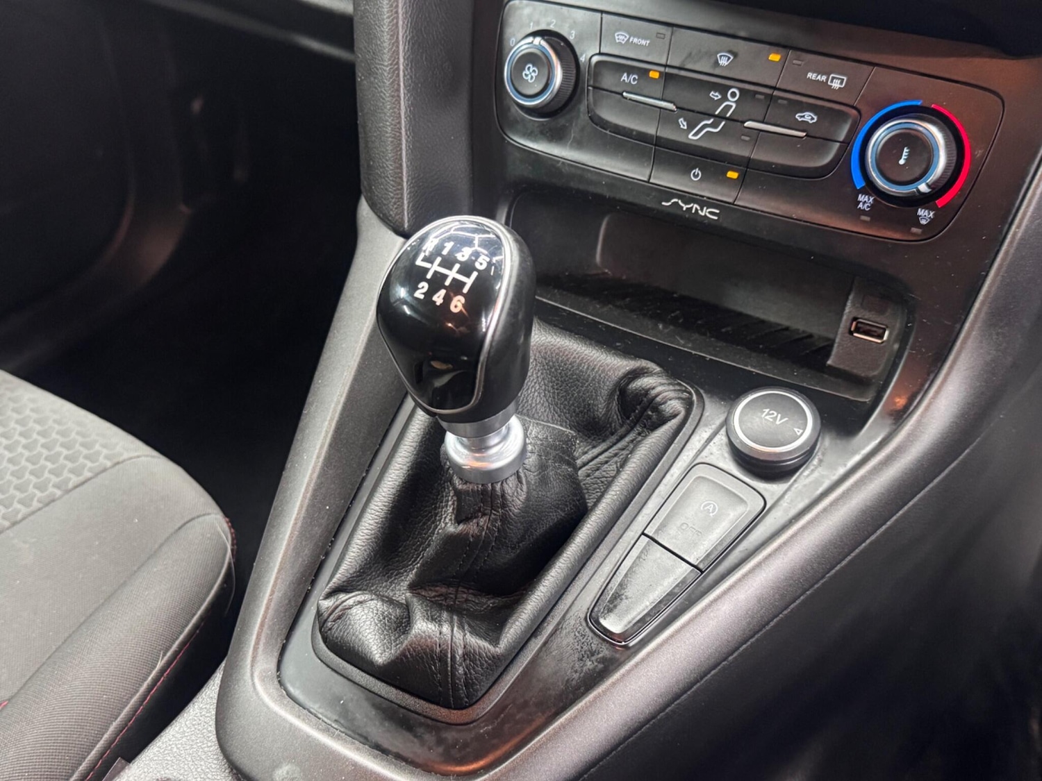 Used Ford Focus 2015 for sale - 77131102: Photo 26