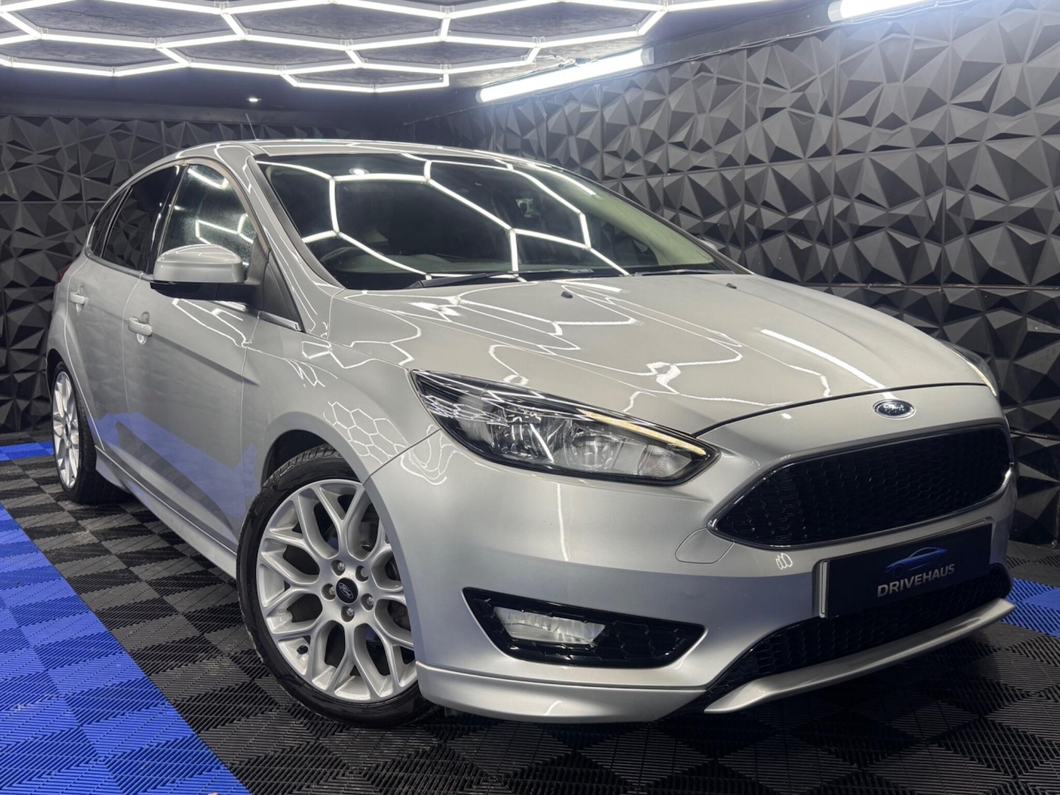 Used Ford Focus 2015 for sale - 77131102: Photo 7