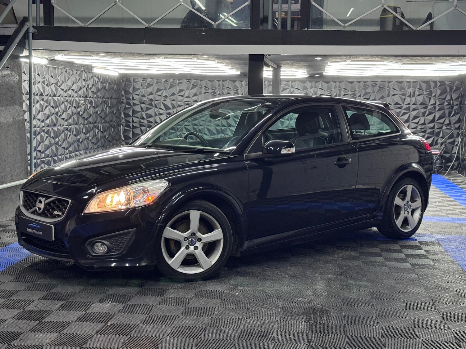 Used Volvo C30 2012 for sale - 76423698: Photo 10