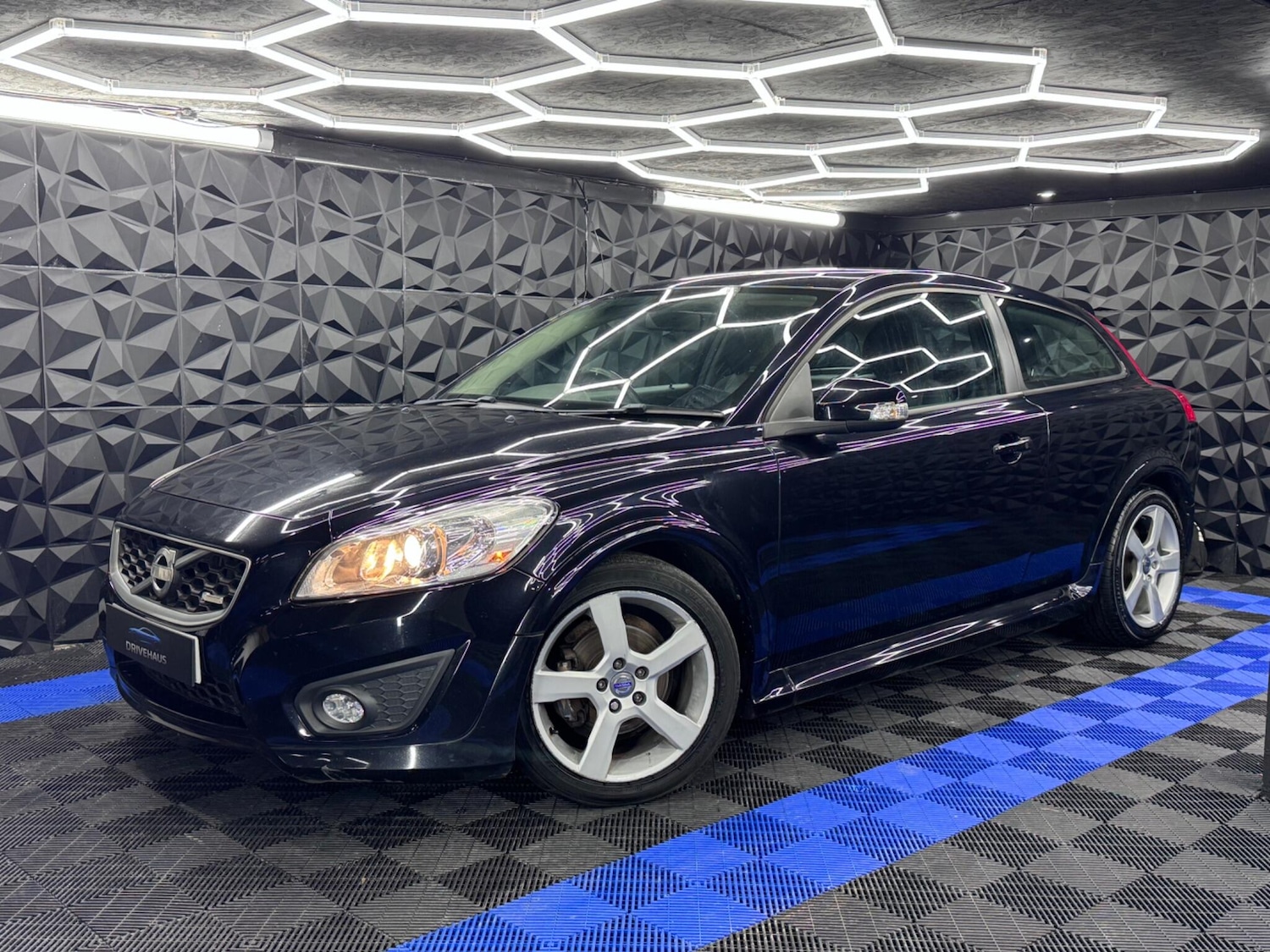 Used Volvo C30 2012 for sale - 76423698: Photo 11