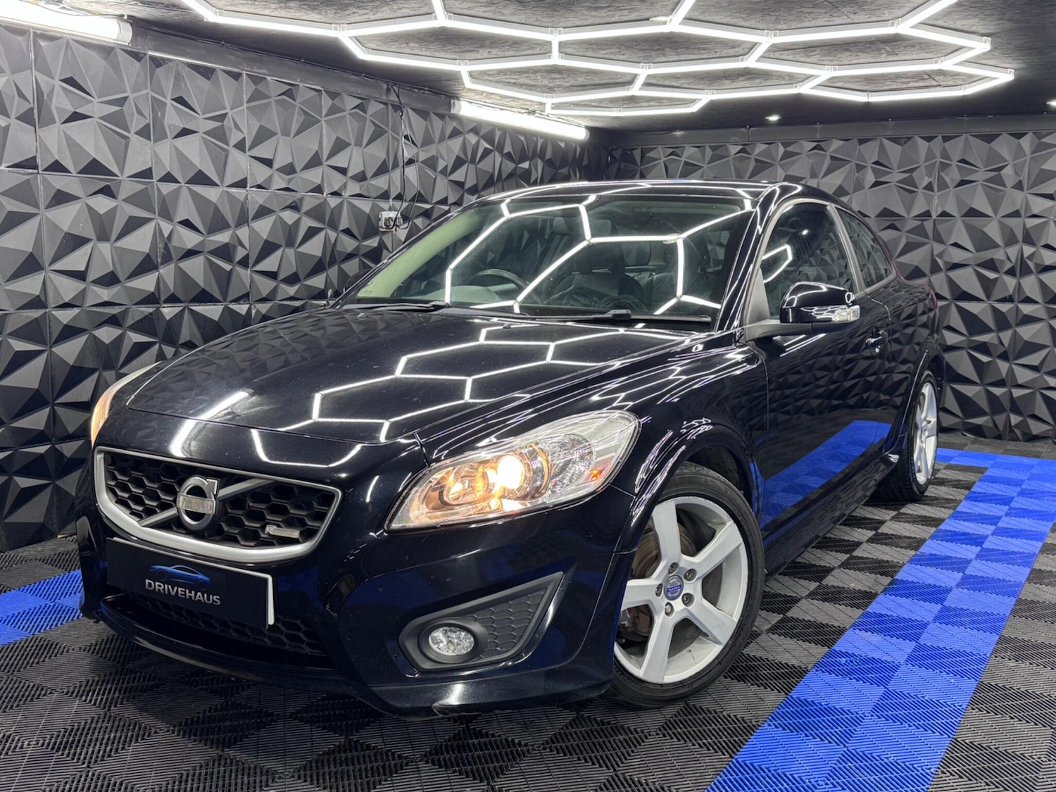 Used Volvo C30 2012 for sale - 76423698: Photo 12