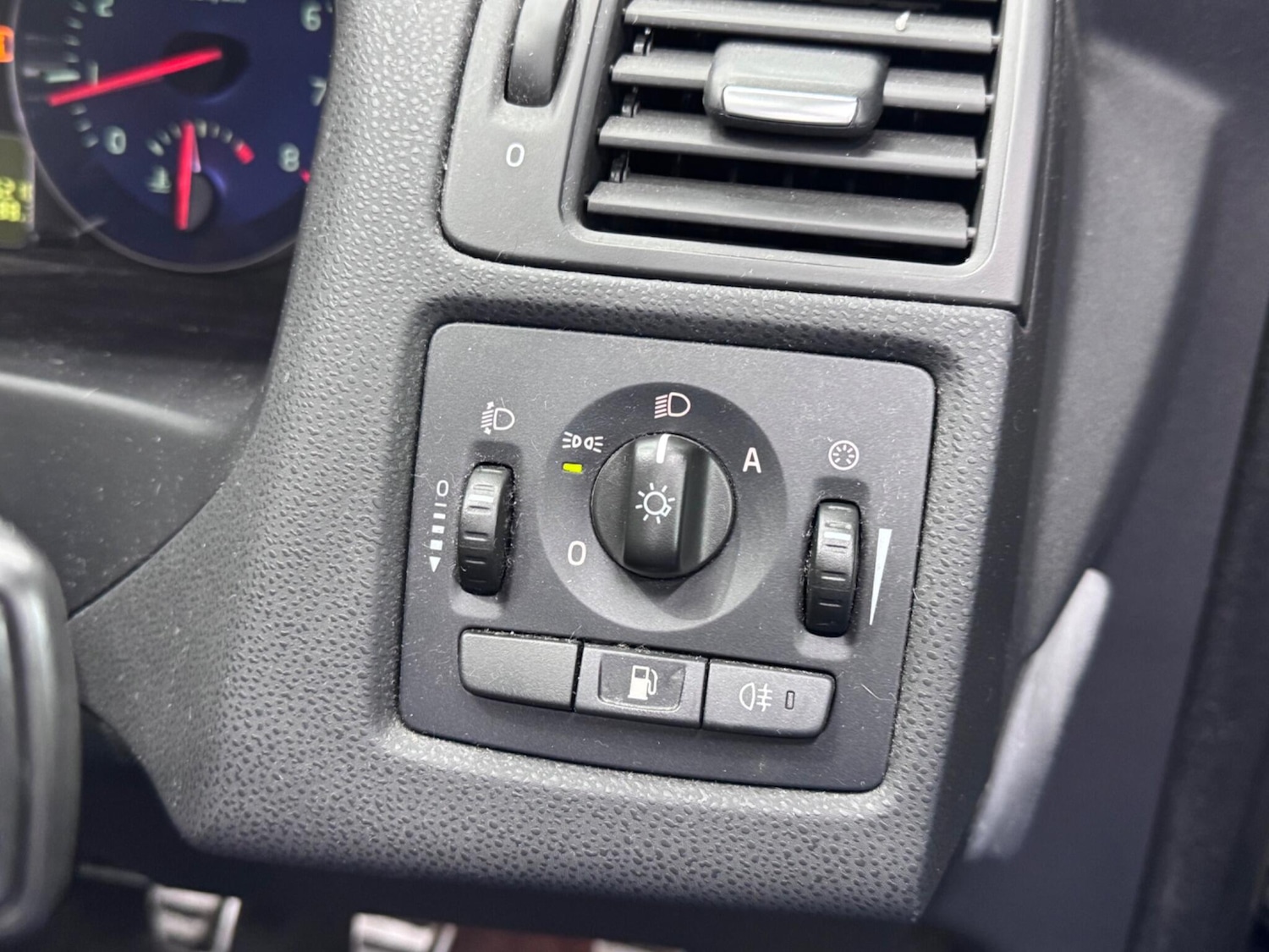 Used Volvo C30 2012 for sale - 76423698: Photo 31