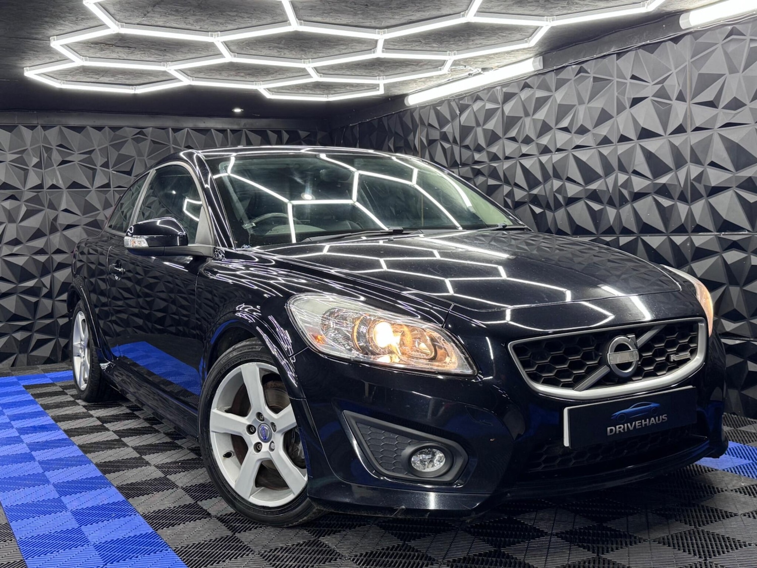 Used Volvo C30 2012 for sale - 76423698: Photo 6