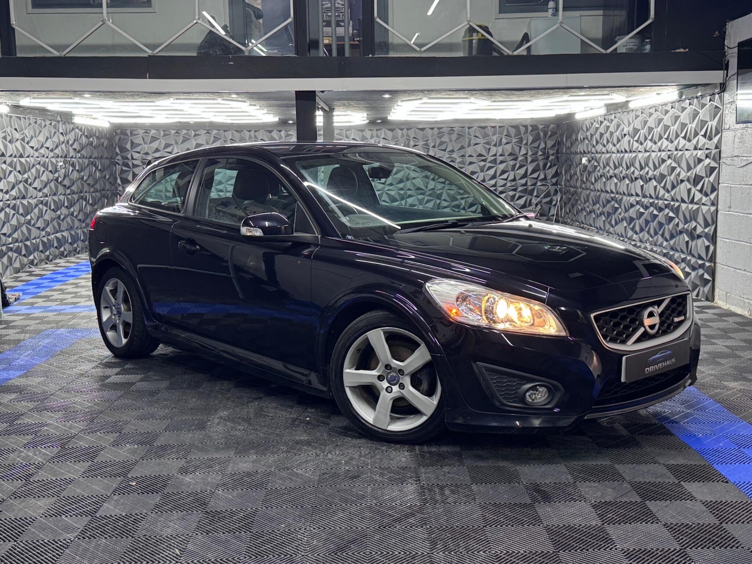 Used Volvo C30 2012 for sale - 76423698: Photo 8