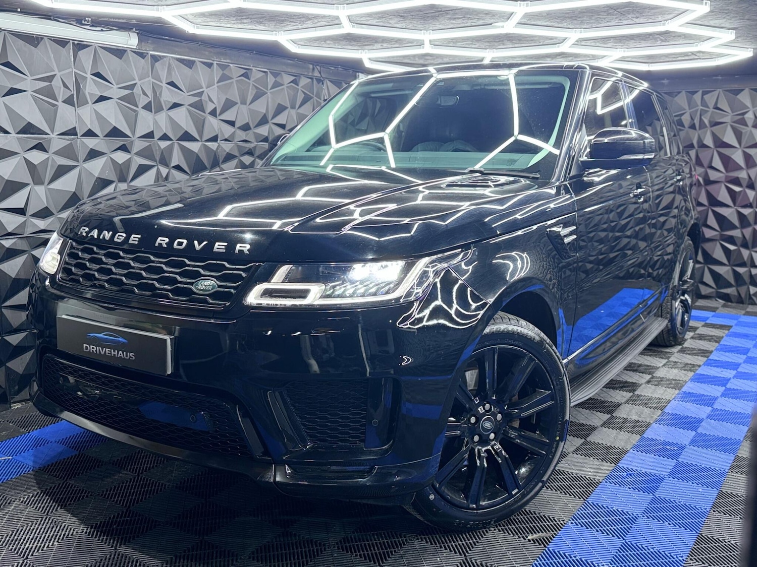 Used Land Rover Range Rover Sport 2018 for sale - 76742613: Photo 10