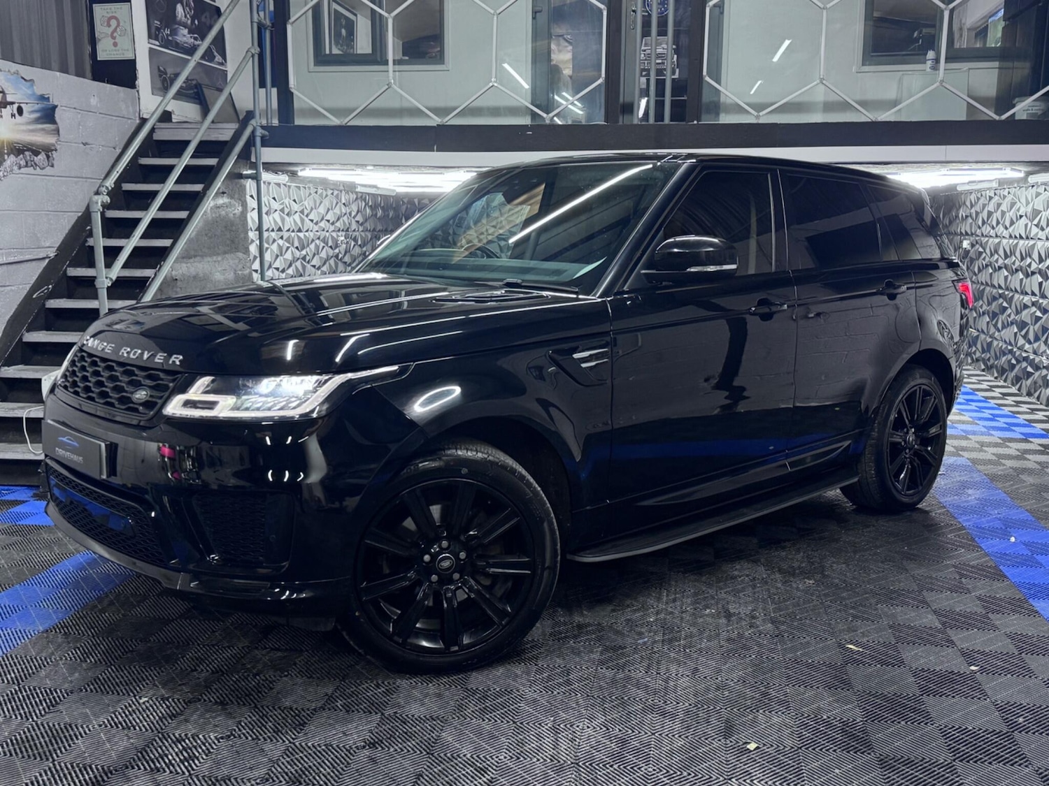 Used Land Rover Range Rover Sport 2018 for sale - 76742613: Photo 11