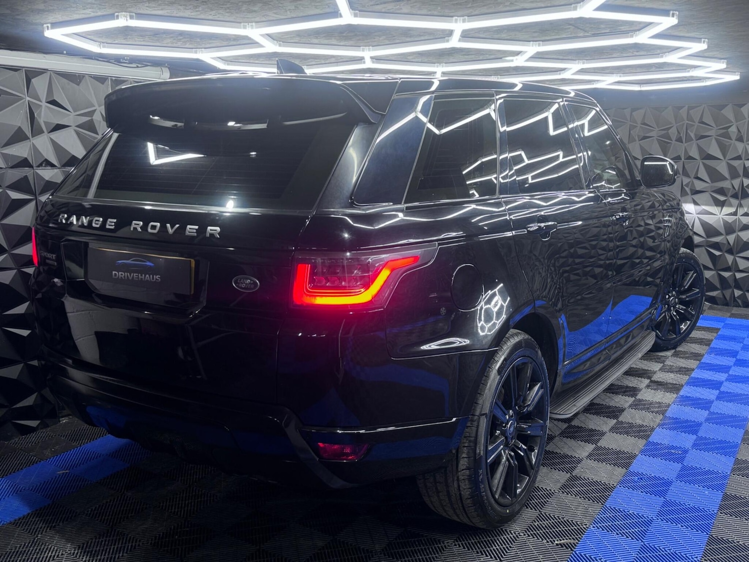 Used Land Rover Range Rover Sport 2018 for sale - 76742613: Photo 20