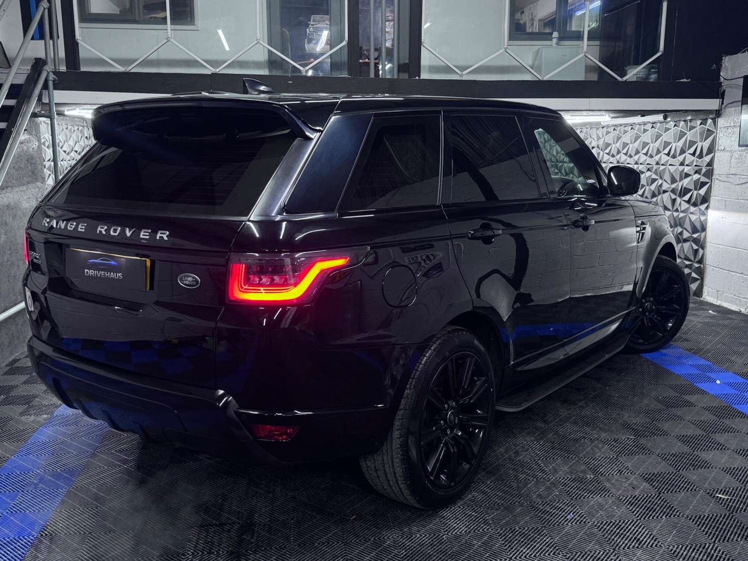 Used Land Rover Range Rover Sport 2018 for sale - 76742613: Photo 21