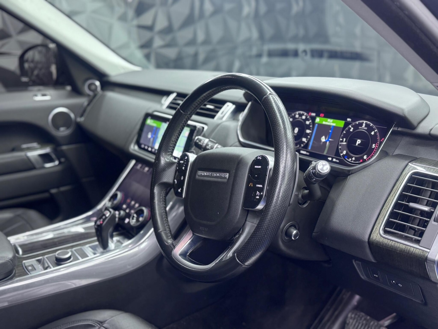 Used Land Rover Range Rover Sport 2018 for sale - 76742613: Photo 25