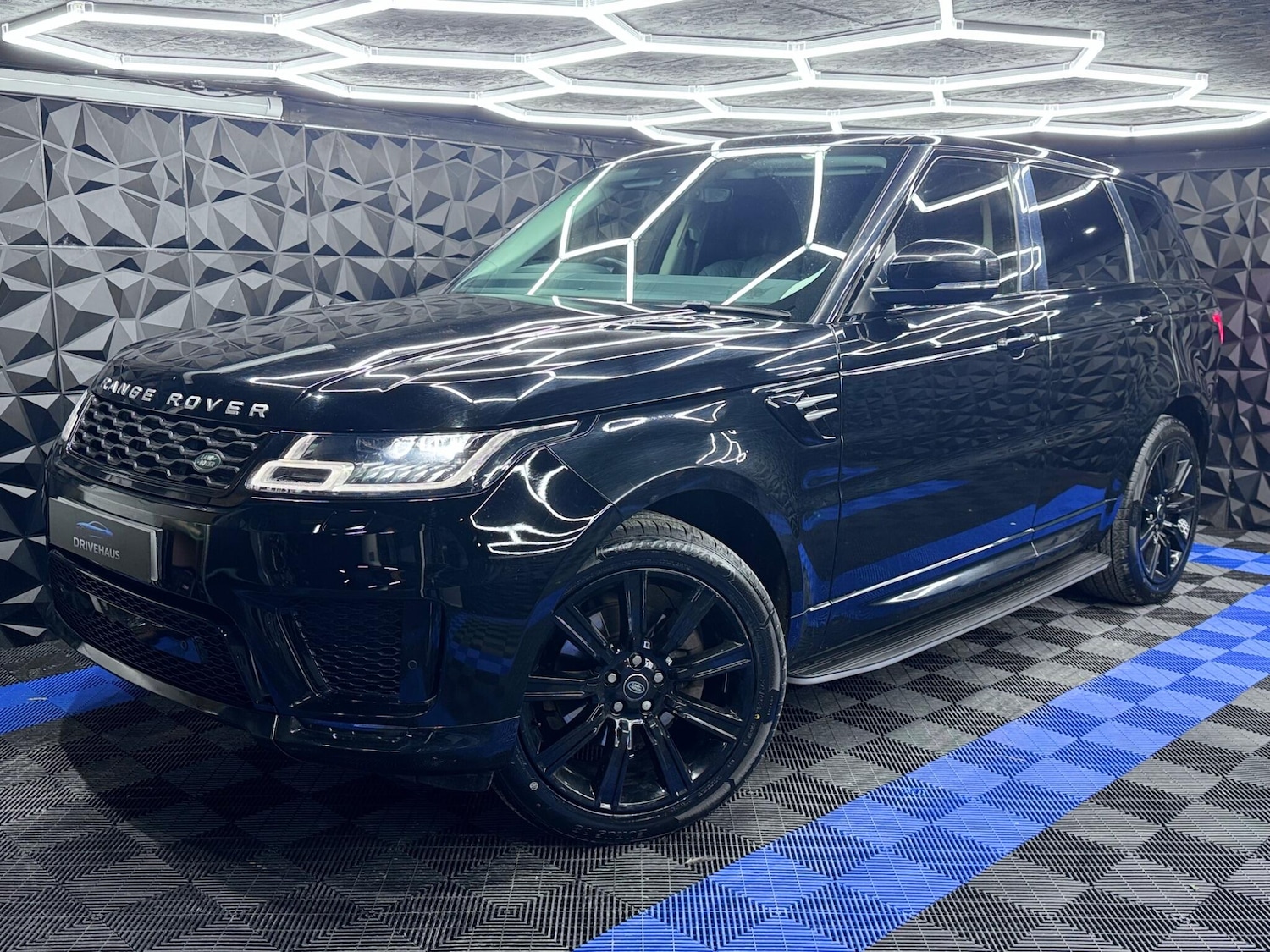 Used Land Rover Range Rover Sport 2018 for sale - 76742613: Photo 4