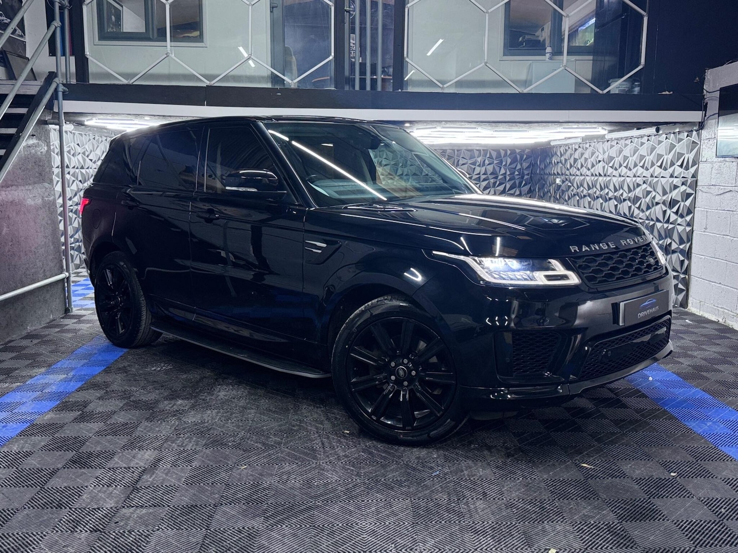 Used Land Rover Range Rover Sport 2018 for sale - 76742613: Photo 6