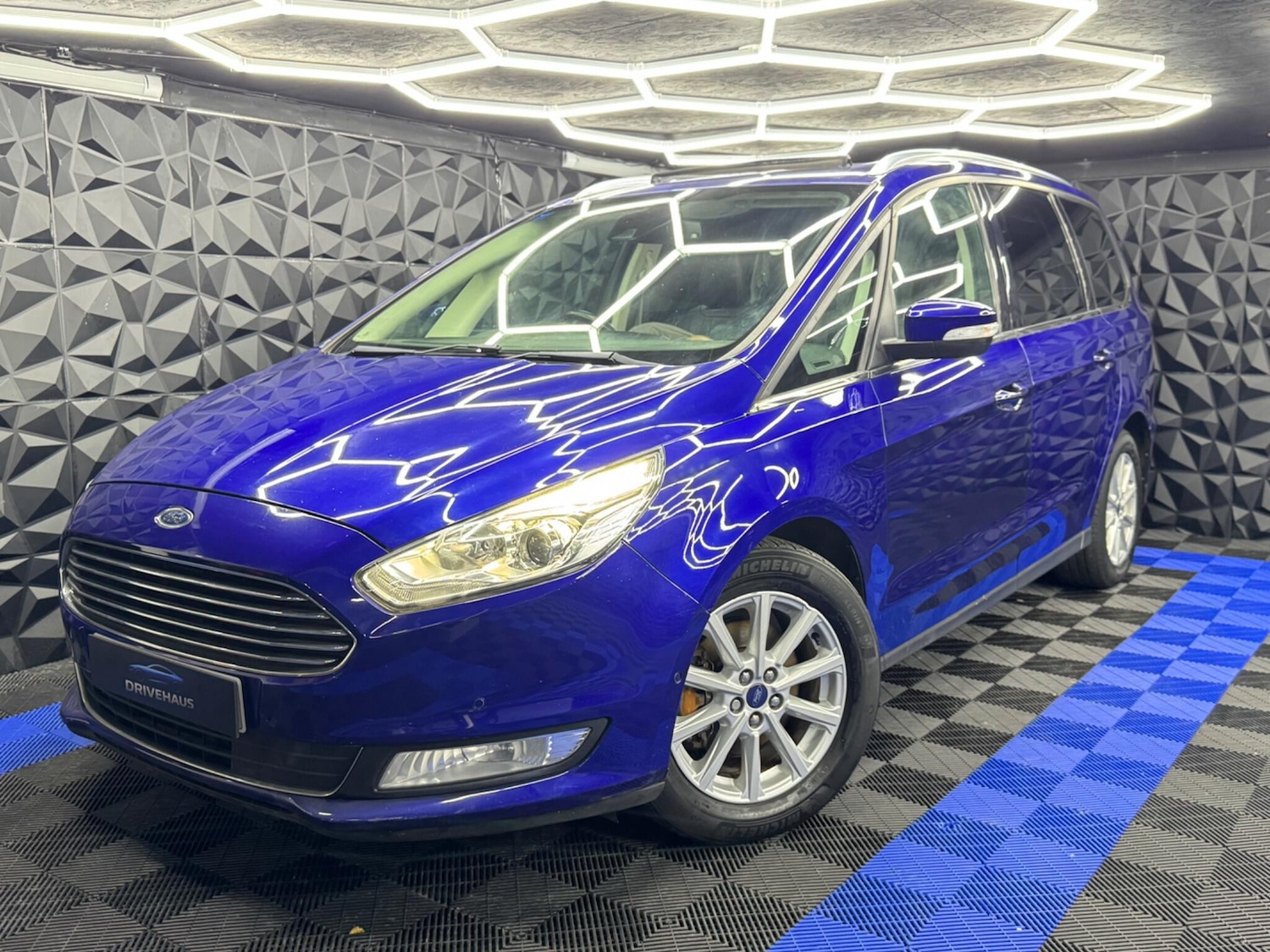 Used Ford Galaxy 2017 for sale - 77291988: Photo 11