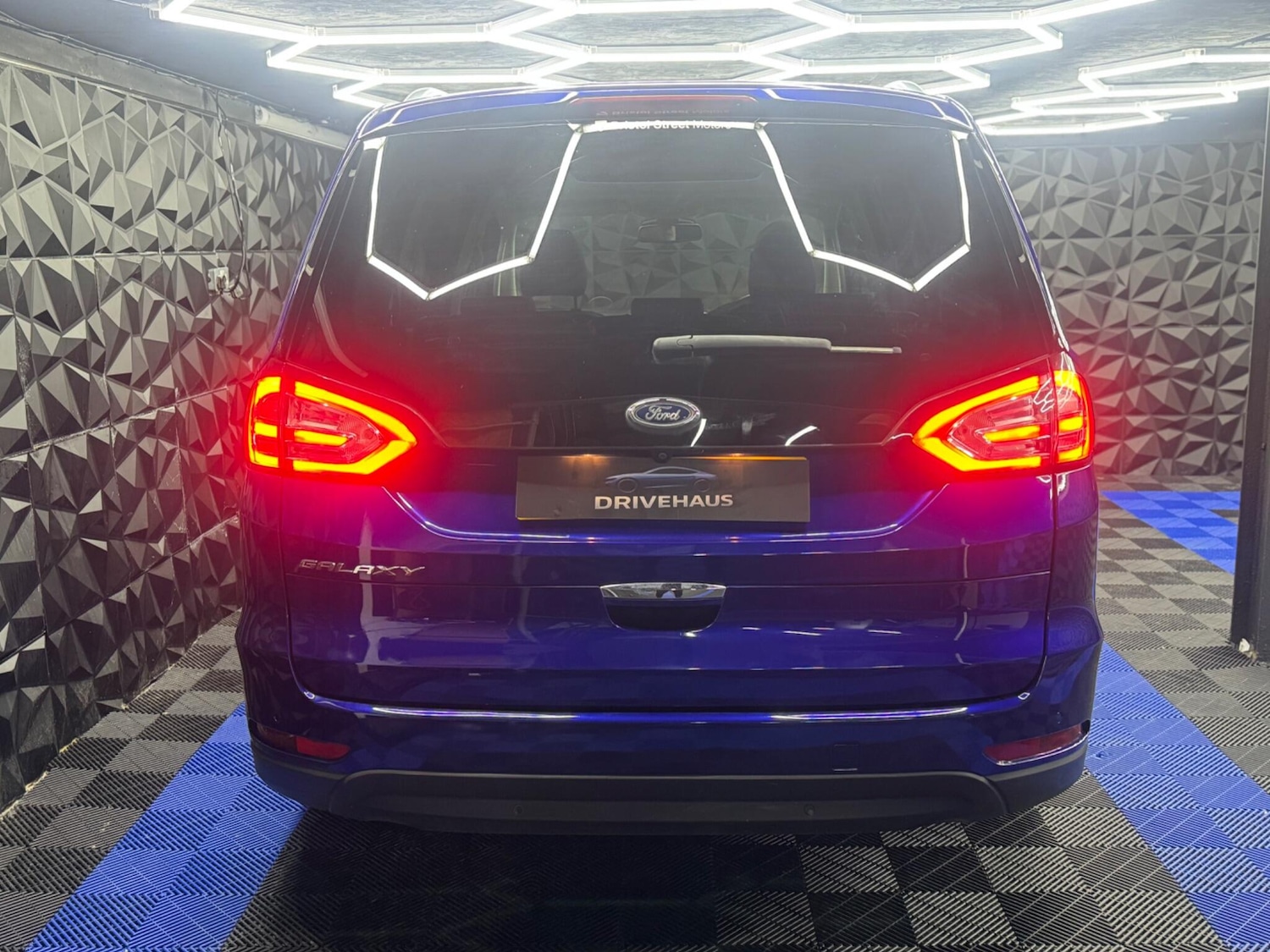 Used Ford Galaxy 2017 for sale - 77291988: Photo 17