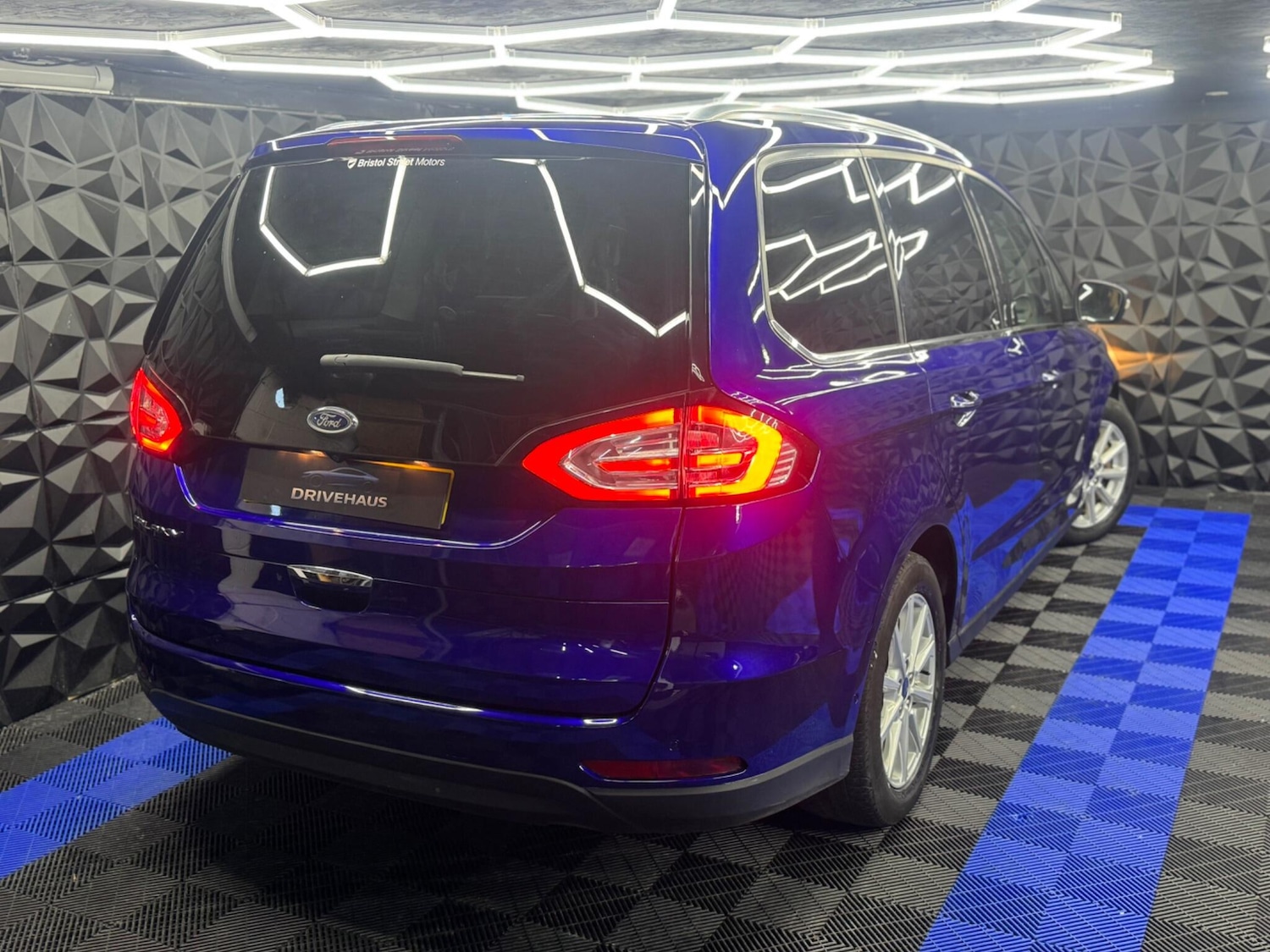 Used Ford Galaxy 2017 for sale - 77291988: Photo 20