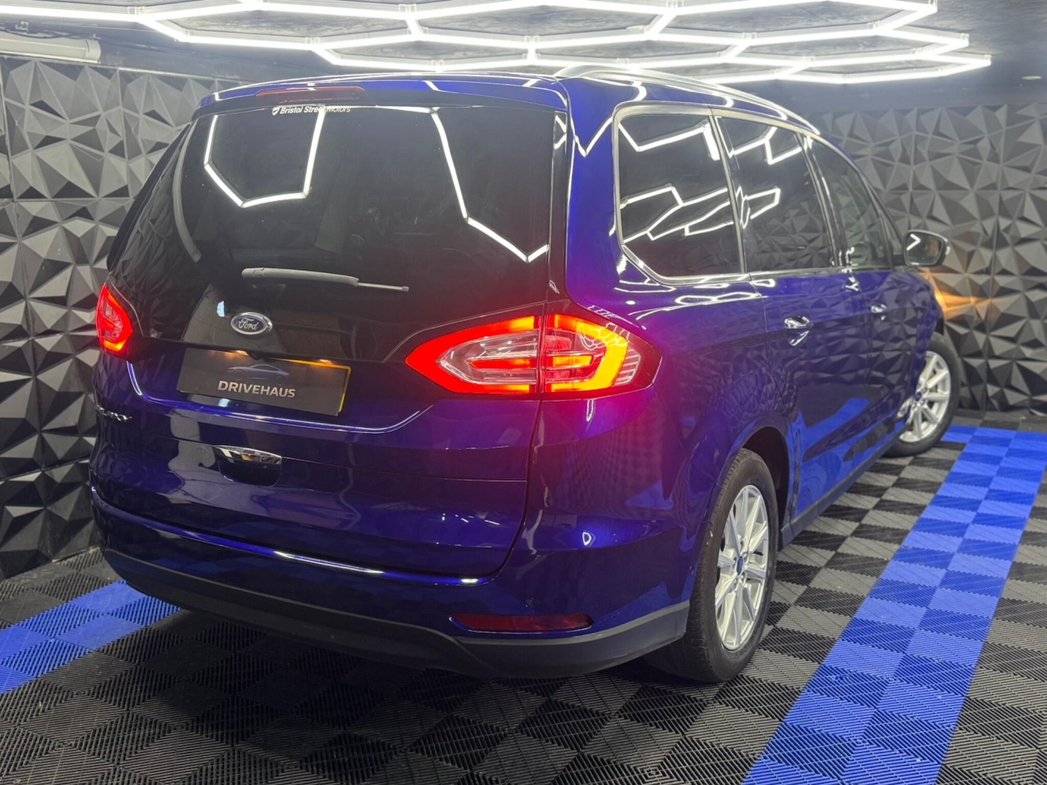 Used Ford Galaxy 2017 for sale - 77291988: Photo 22