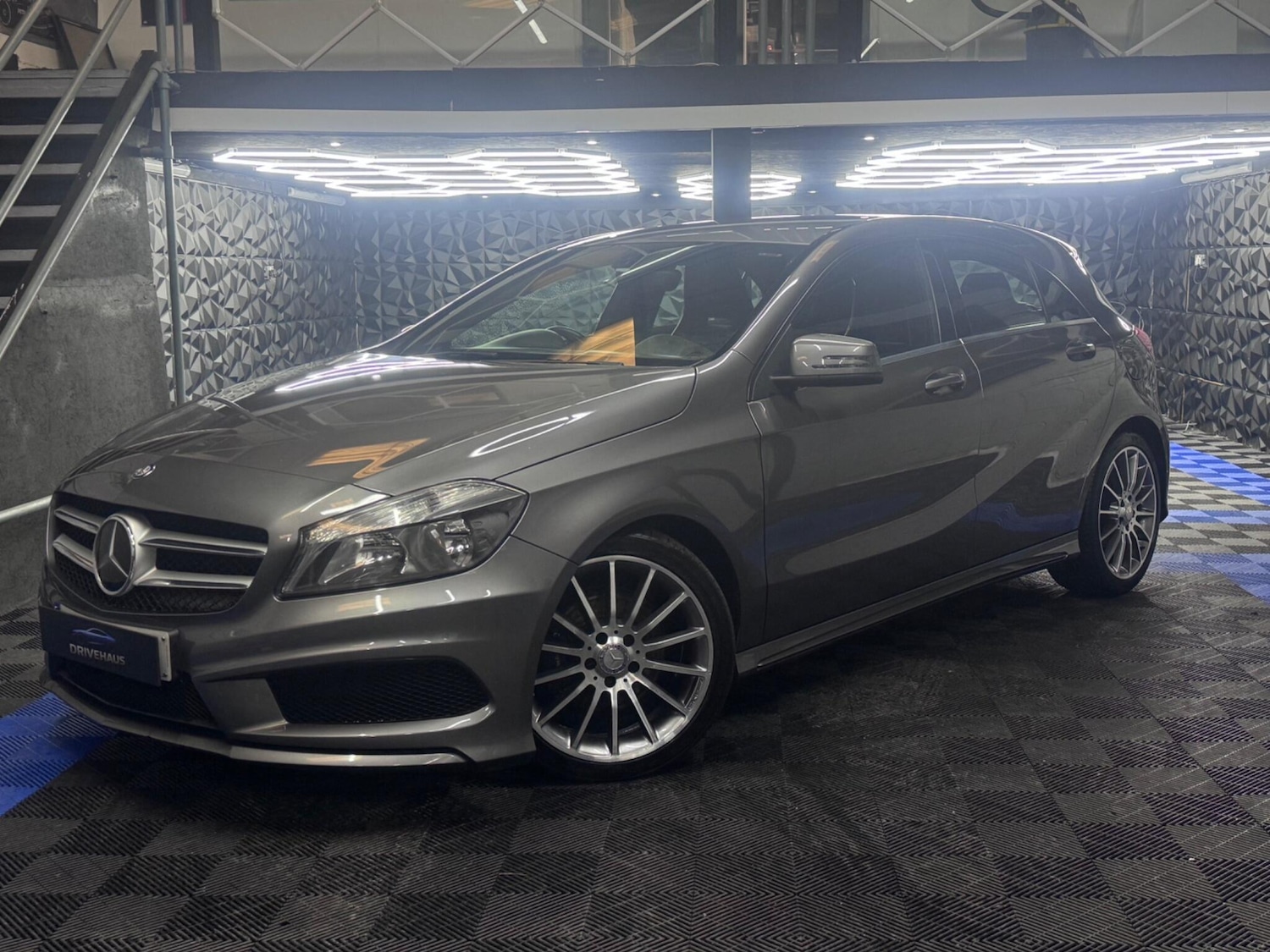 Used Mercedes-Benz A-Class for sale - 76538825: Photo 3