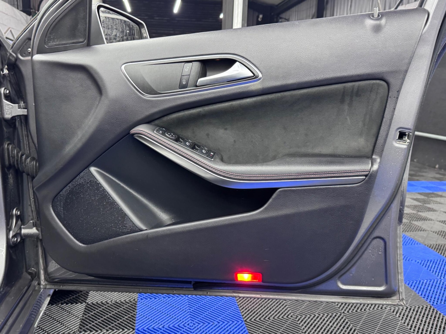 Used Mercedes-Benz A-Class for sale - 76538825: Photo 30