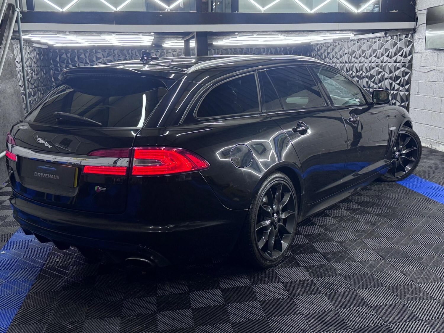 Used Jaguar XF 2014 for sale - 77291265: Photo 22