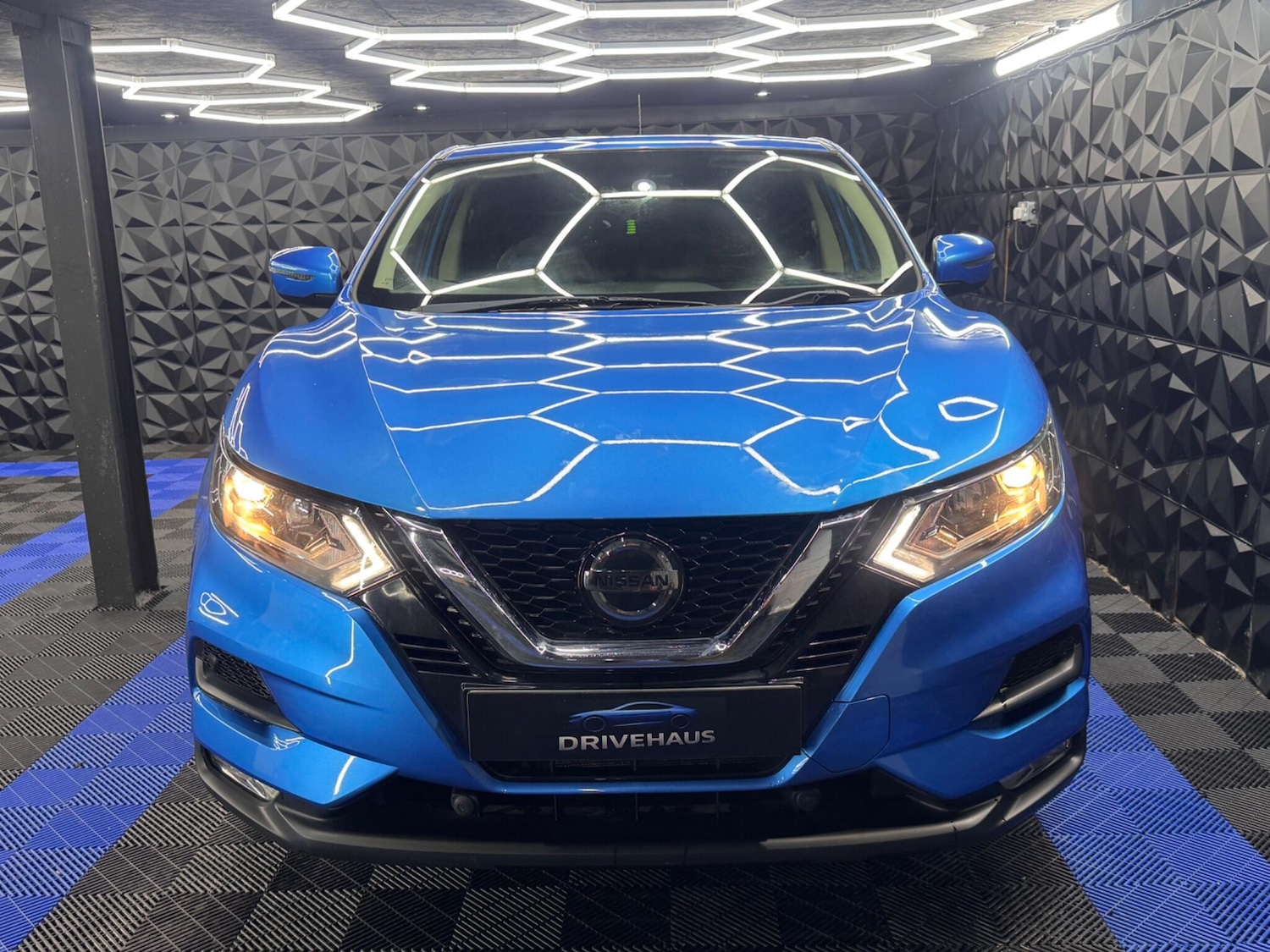 Used Nissan Qashqai 2018 for sale - 77290670: Photo 2