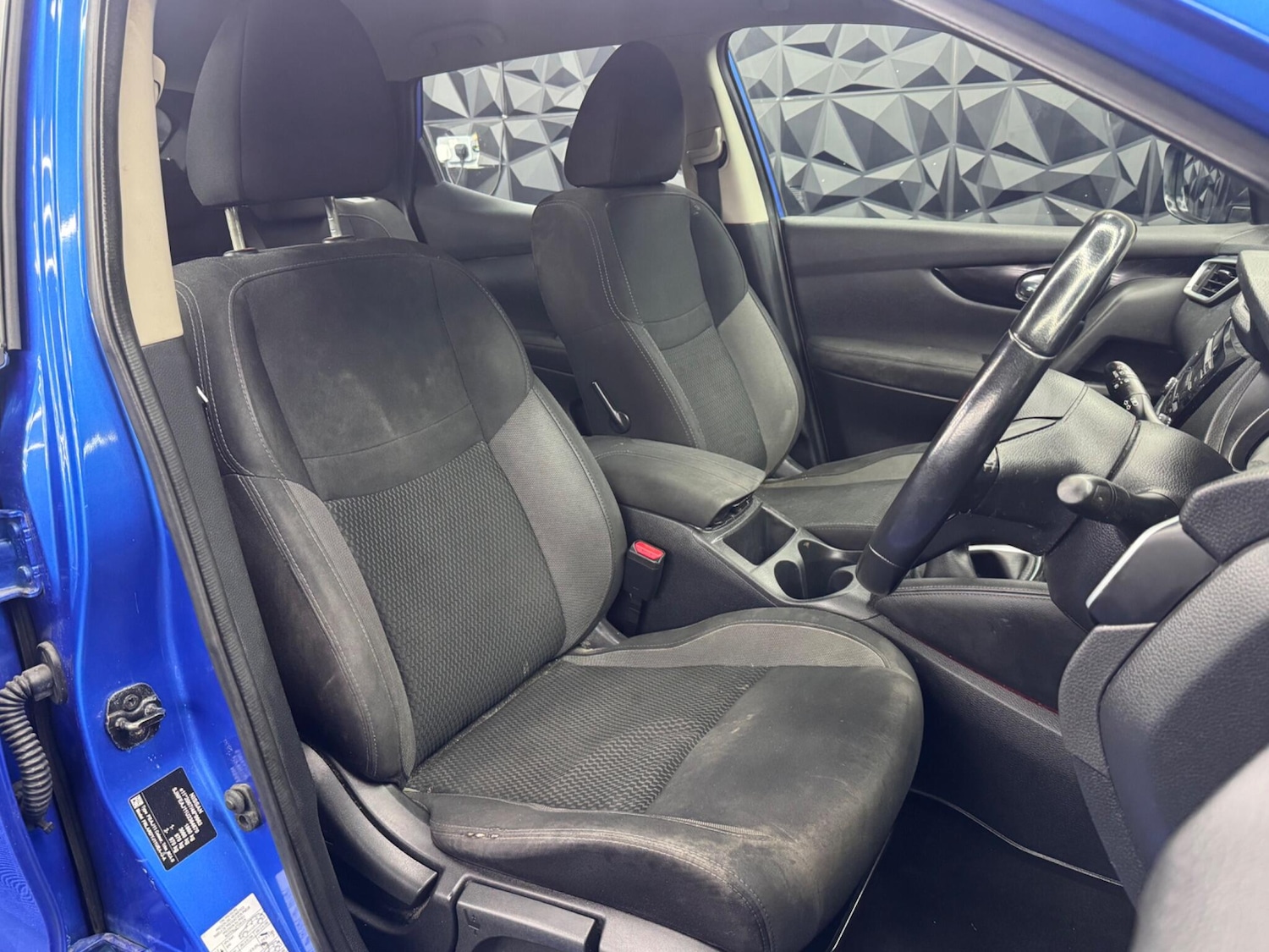 Used Nissan Qashqai 2018 for sale - 77290670: Photo 28