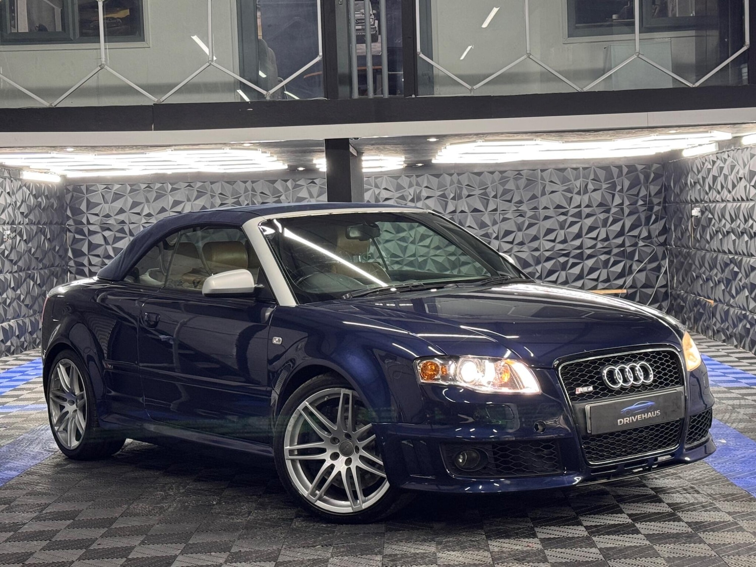 Used Audi RS4 2006 for sale - 77291960: Photo 5