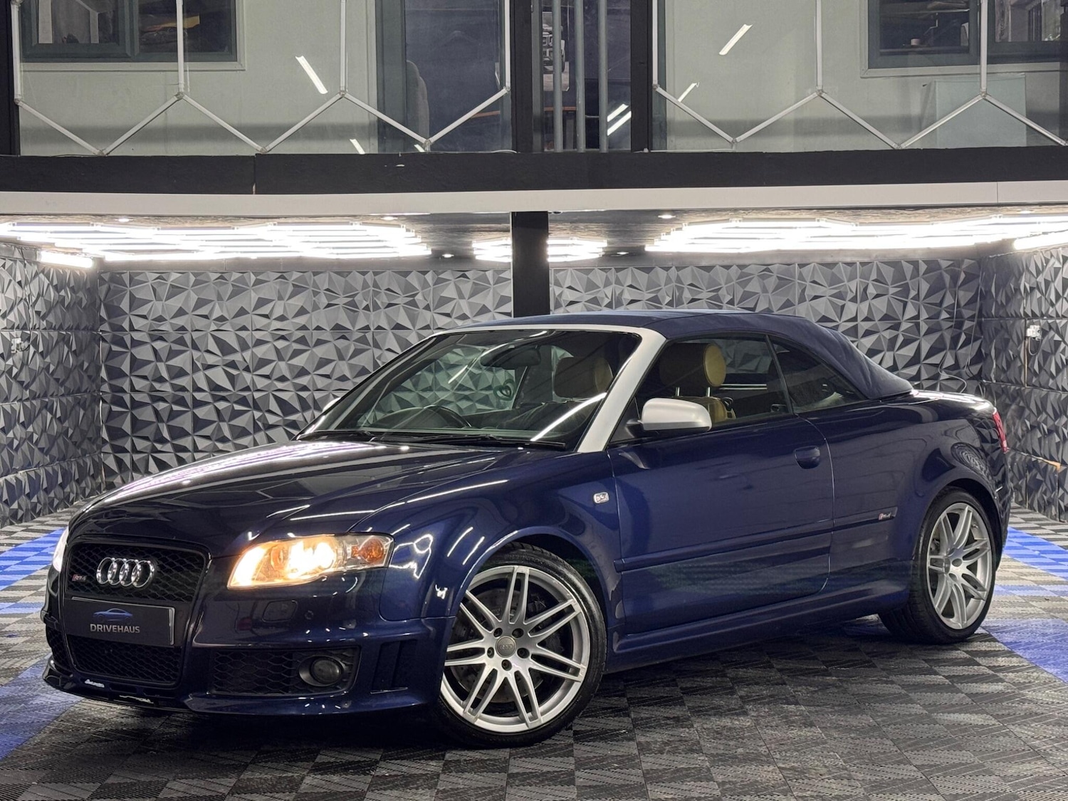 Used Audi RS4 2006 for sale - 77291960: Photo 6