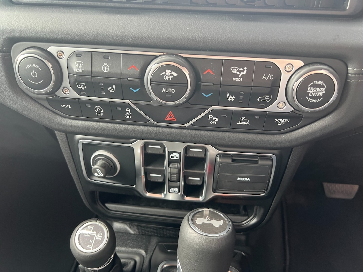 Used Jeep Wrangler 2024 for sale - 77010318: Photo 35