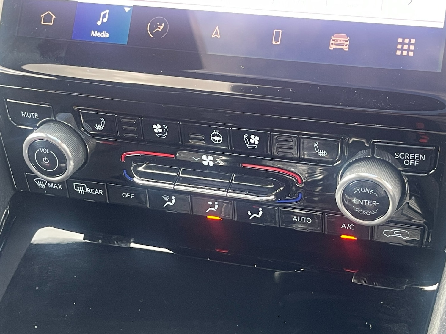 Used Jeep Grand Cherokee 2024 for sale - 76868910: Photo 36