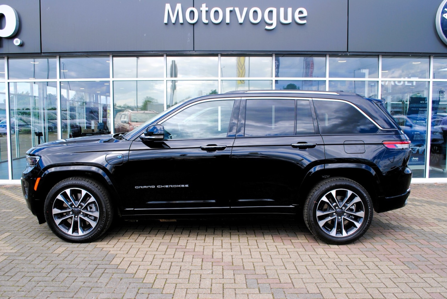 Used Jeep Grand Cherokee 2023 for sale - 76868859: Photo 3