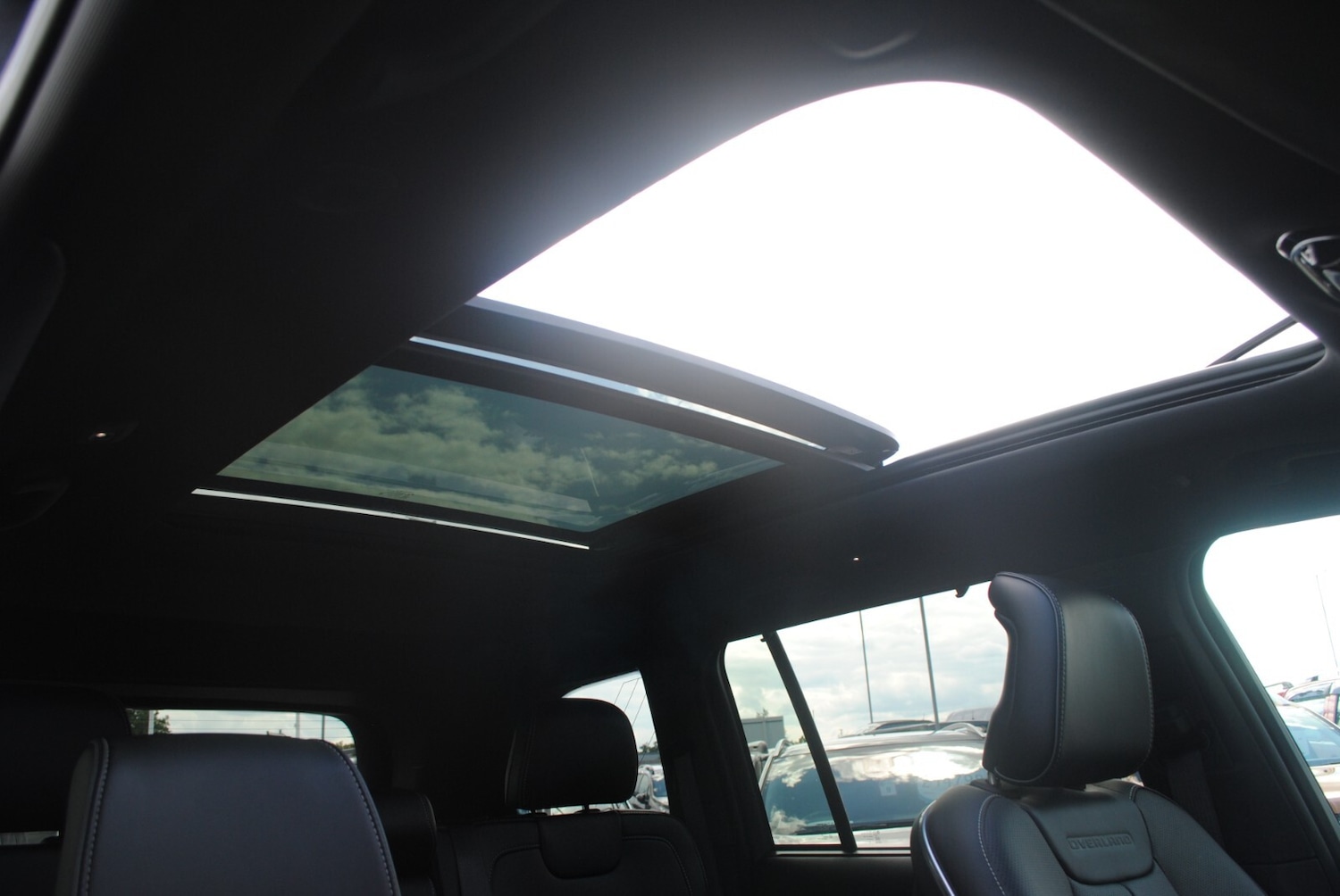 Used Jeep Grand Cherokee 2023 for sale - 76868859: Photo 4