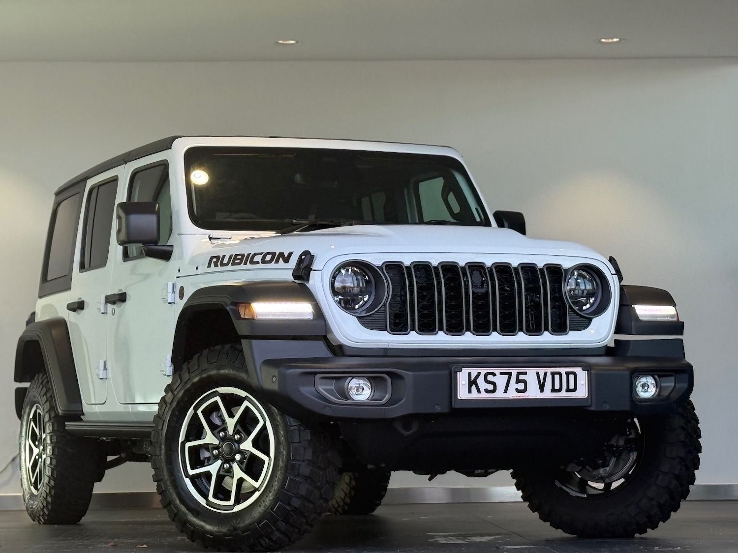 Used Jeep Wrangler 2025 for sale - 76927864: Photo 2