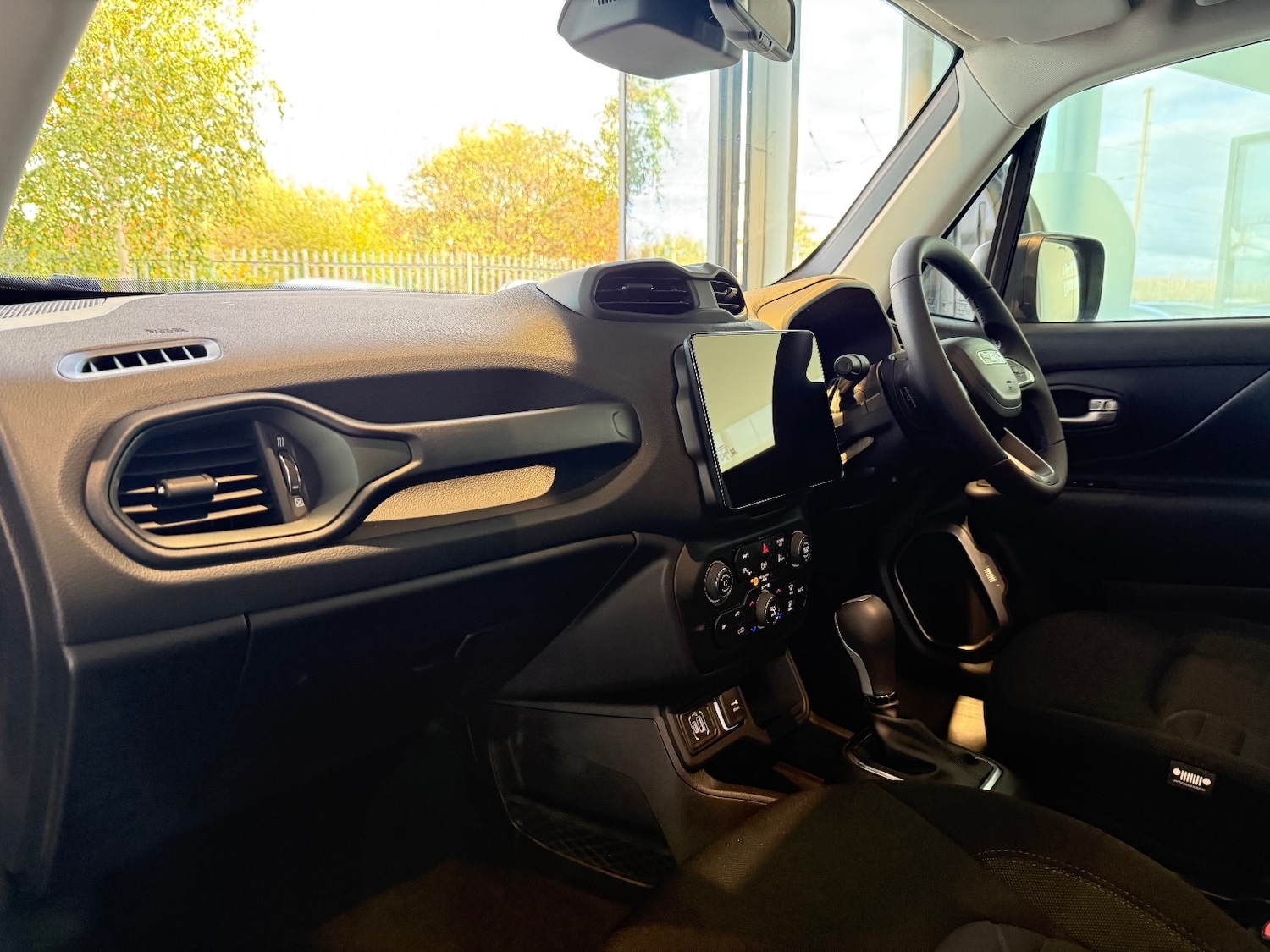 Used Jeep Renegade 2025 for sale - 76868495: Photo 11