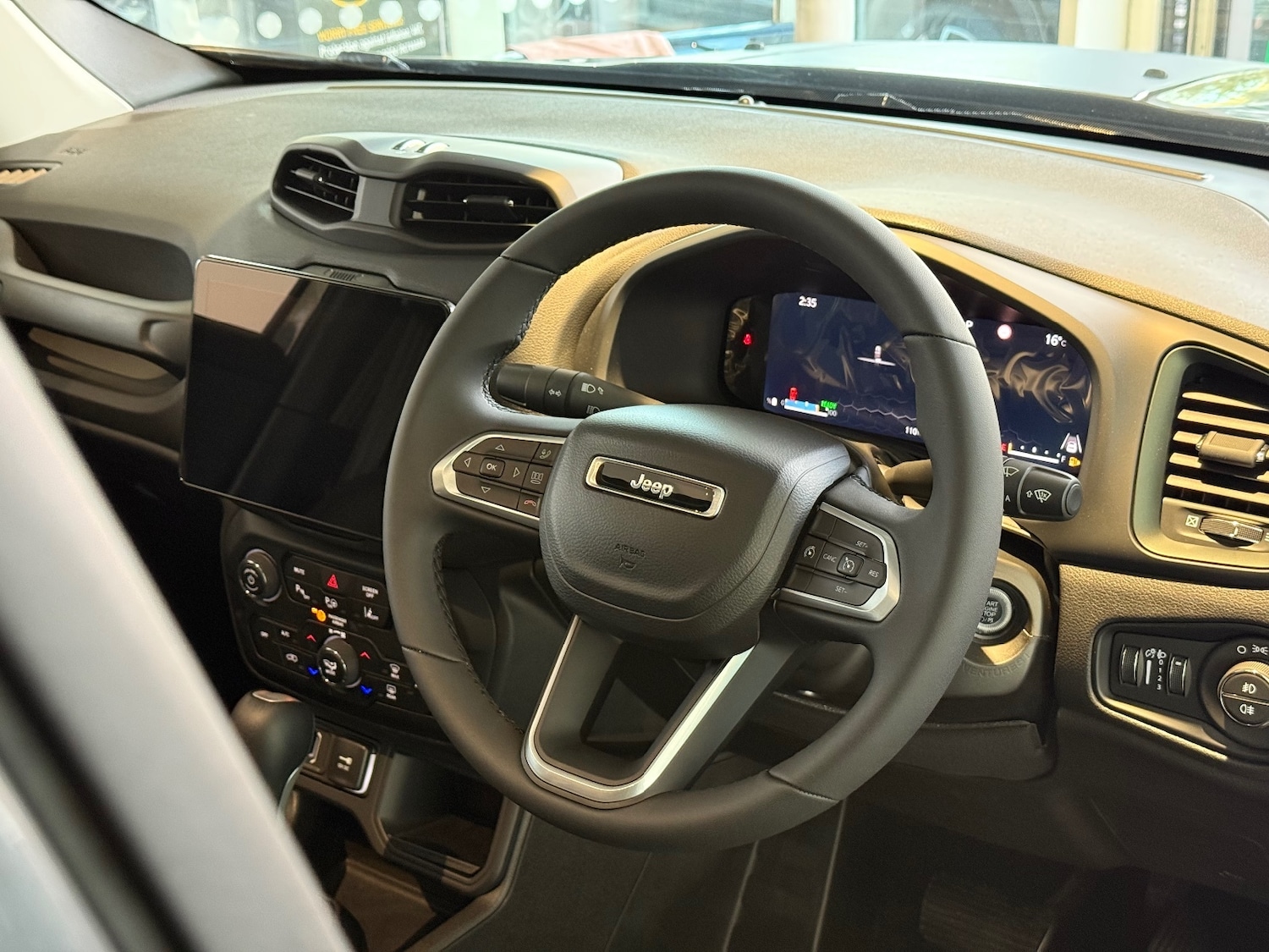 Used Jeep Renegade 2025 for sale - 76229299: Photo 6