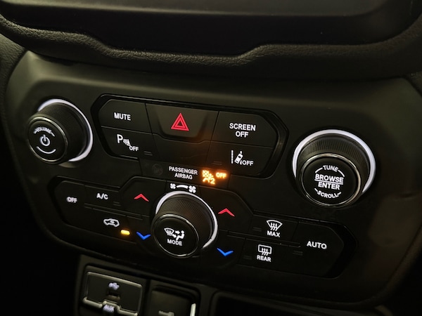 Used Jeep Renegade 2018 for sale - 76154941: Photo 23