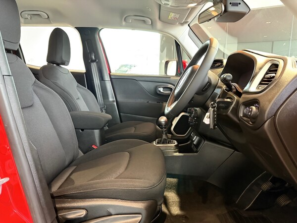 Used Jeep Renegade 2018 for sale - 76154941: Photo 4