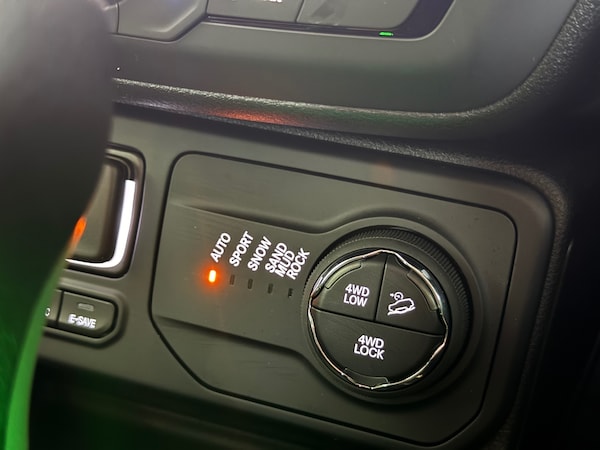 Used Jeep Renegade 2025 for sale - 76328264: Photo 42
