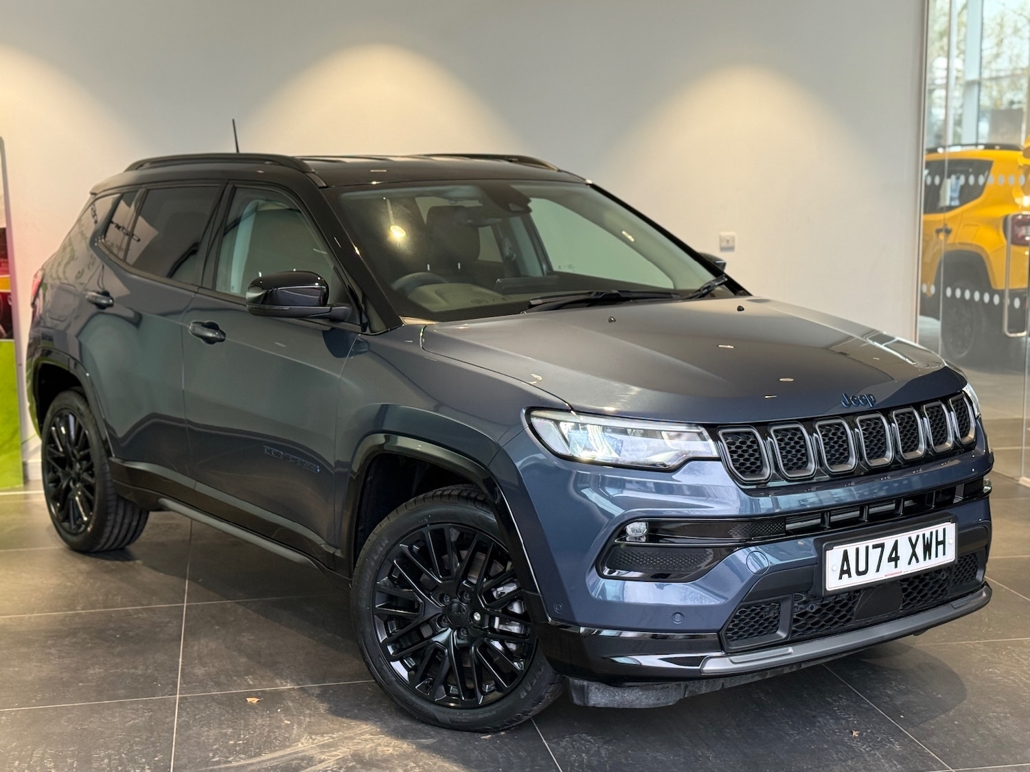 Used Jeep Compass 2024 for sale - 76868840: Photo 3